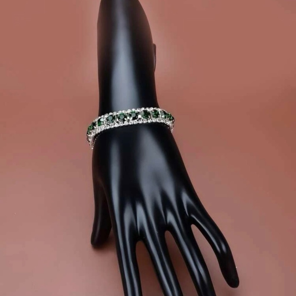 Beautiful bling bracelet.